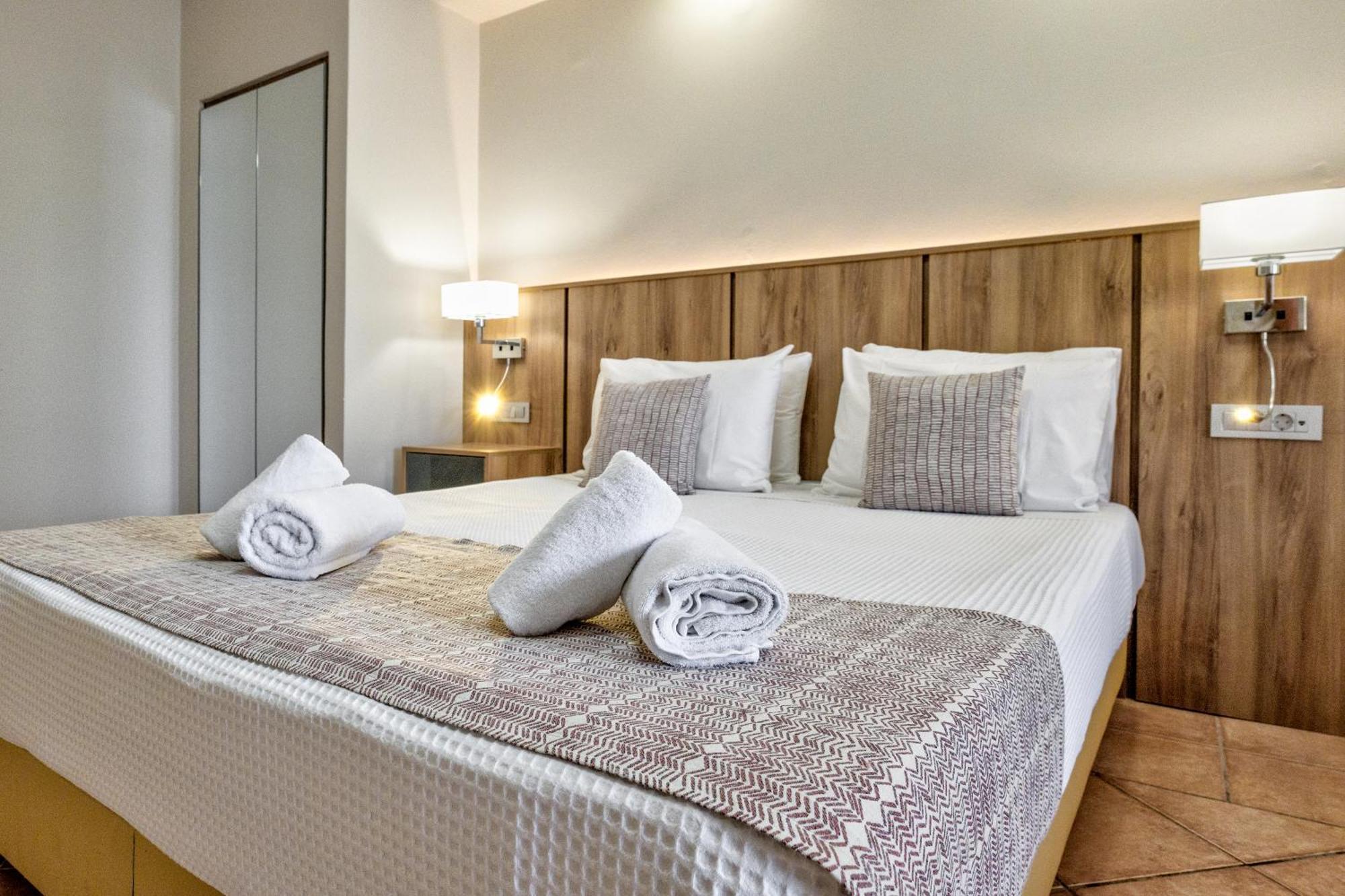 White Olive Premium Laganas Hotel Exterior foto